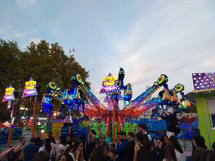 秋の移動遊園地